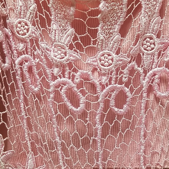 Thread Pattern Tank Top - Picture 3 of 3